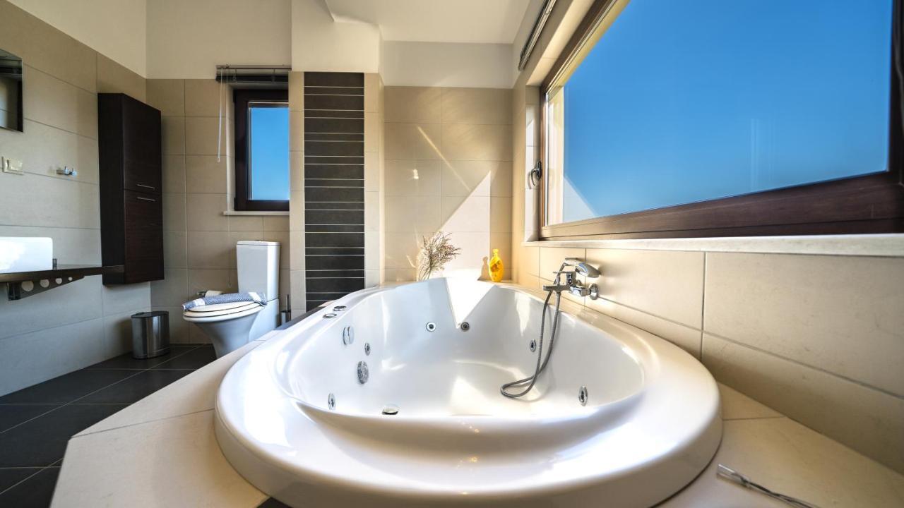 Villa Majestic Crete Heated Pool And Sauna Megala Chorafia Exteriér fotografie